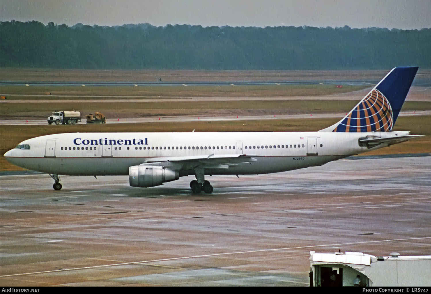 Aircraft Photo of N72990 | Airbus A300B4-203 | Continental Airlines | AirHistory.net #407447