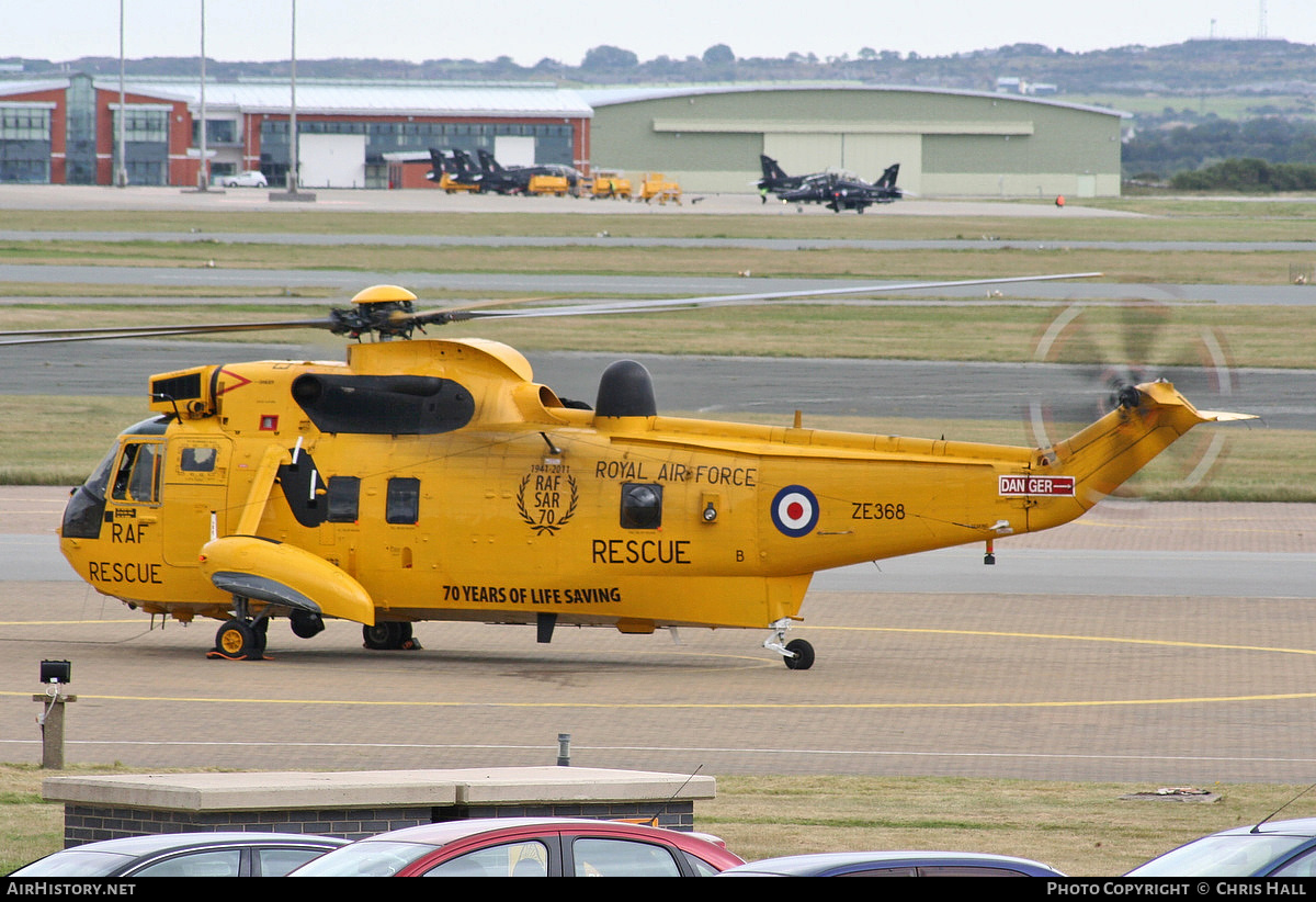 Aircraft Photo of ZE368 | Westland WS-61 Sea King HAR3 | UK - Air Force | AirHistory.net #407467
