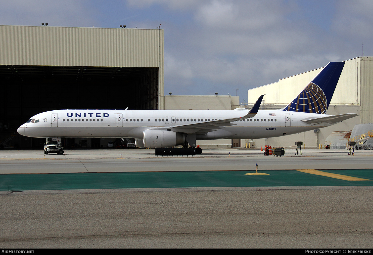 Aircraft Photo of N48127 | Boeing 757-224 | United Airlines | AirHistory.net #407503
