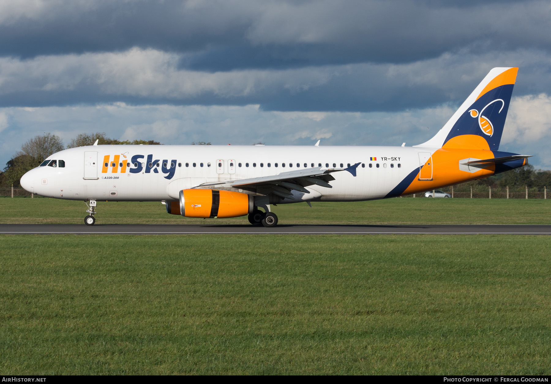 Aircraft Photo of YR-SKY | Airbus A320-232 | HiSky | AirHistory.net #407532