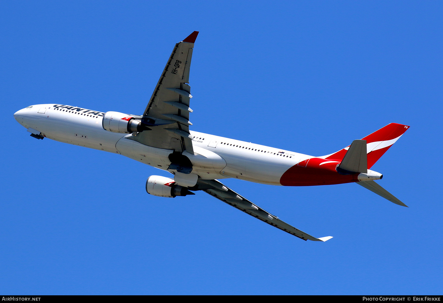 Aircraft Photo of VH-QPB | Airbus A330-301 | Qantas | AirHistory.net #407564