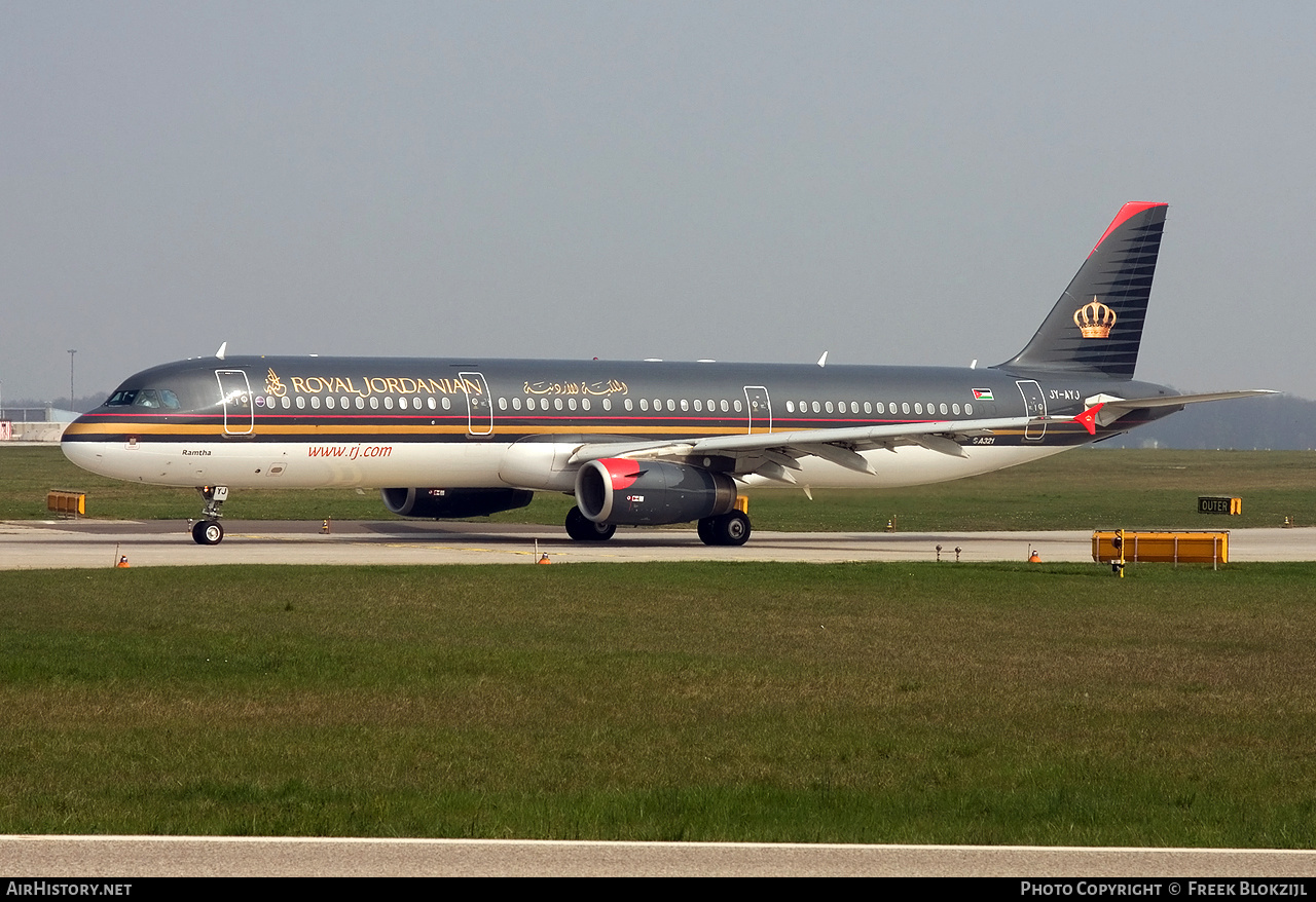Aircraft Photo of JY-AYJ | Airbus A321-231 | Royal Jordanian Airlines | AirHistory.net #407592