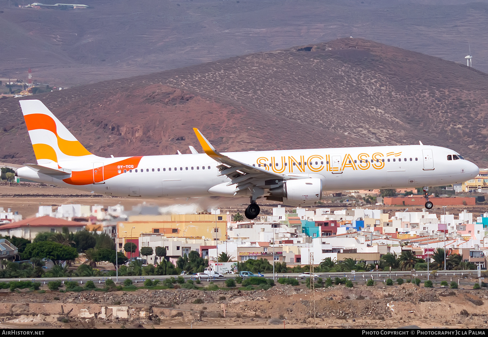 Aircraft Photo of OY-TCG | Airbus A321-211 | Sunclass Airlines | AirHistory.net #407651