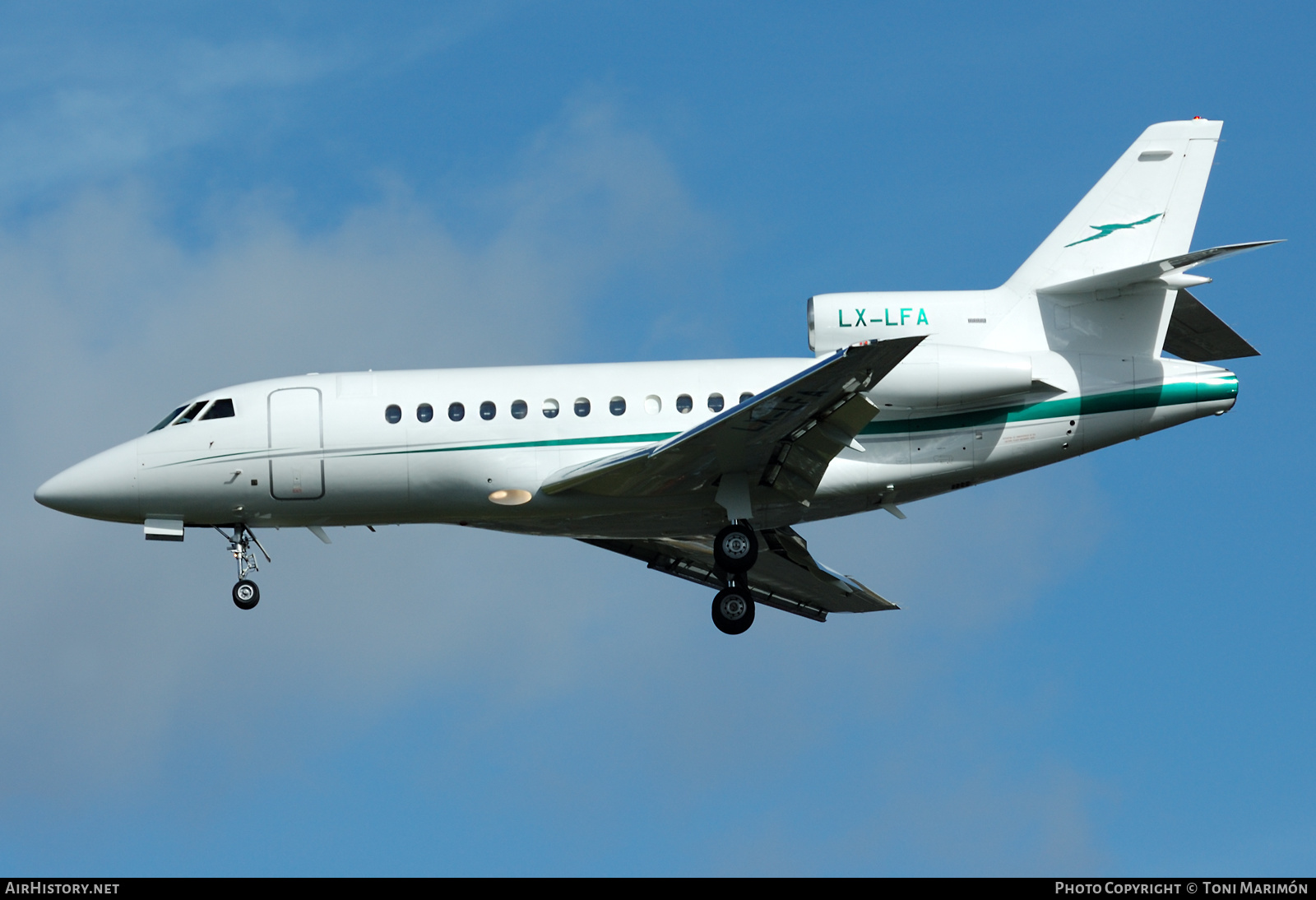 Aircraft Photo of LX-LFA | Dassault Falcon 900B | Luxaviation | AirHistory.net #407686