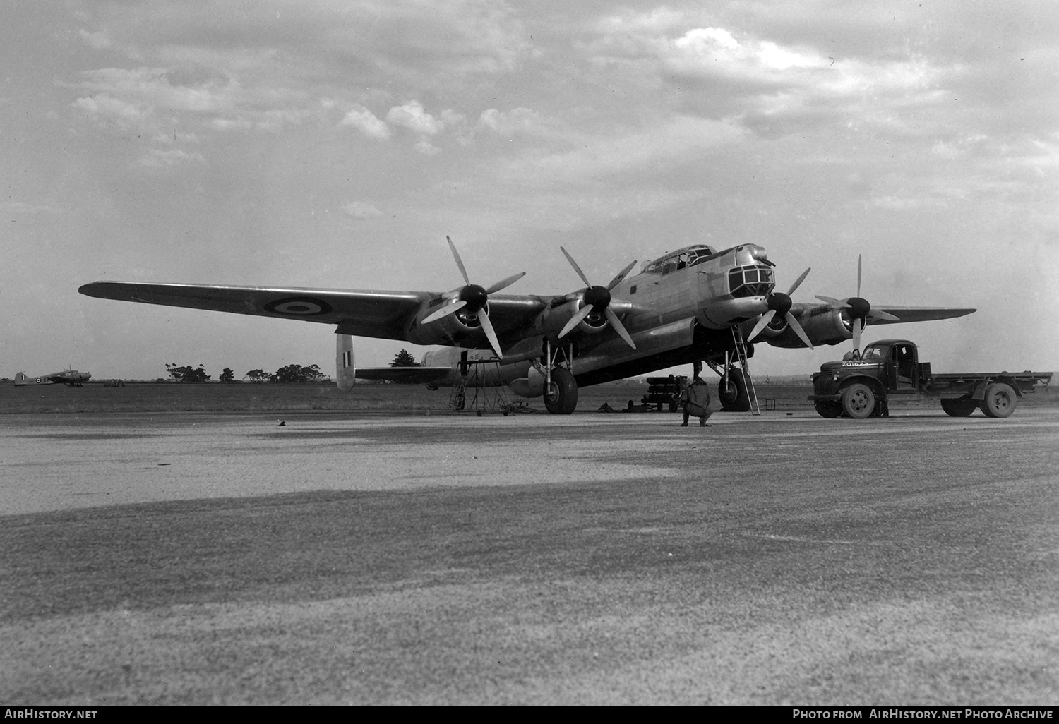 Aircraft Photo of A73-22 | Avro 694 Lincoln Mk.30 | Australia - Air Force | AirHistory.net #407722