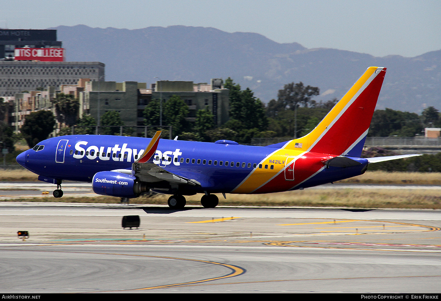 Aircraft Photo of N421LV | Boeing 737-7H4 | Southwest Airlines | AirHistory.net #407744