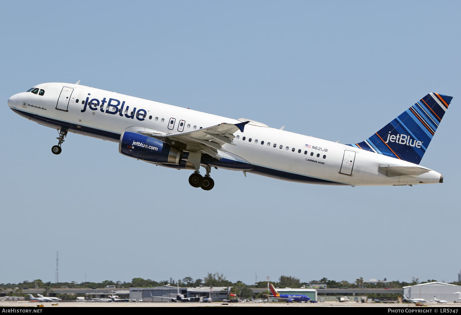 Aircraft Photo of N621JB | Airbus A320-232 | JetBlue Airways | AirHistory.net #407796