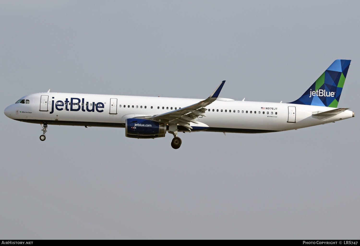 Aircraft Photo of N976JT | Airbus A321-231 | JetBlue Airways | AirHistory.net #407797