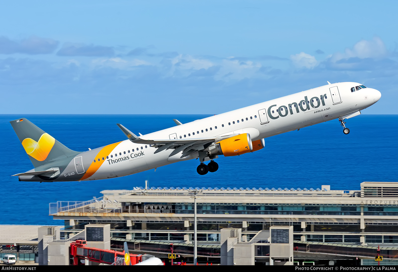 Aircraft Photo of D-AIAD | Airbus A321-211 | Condor Flugdienst | AirHistory.net #407842