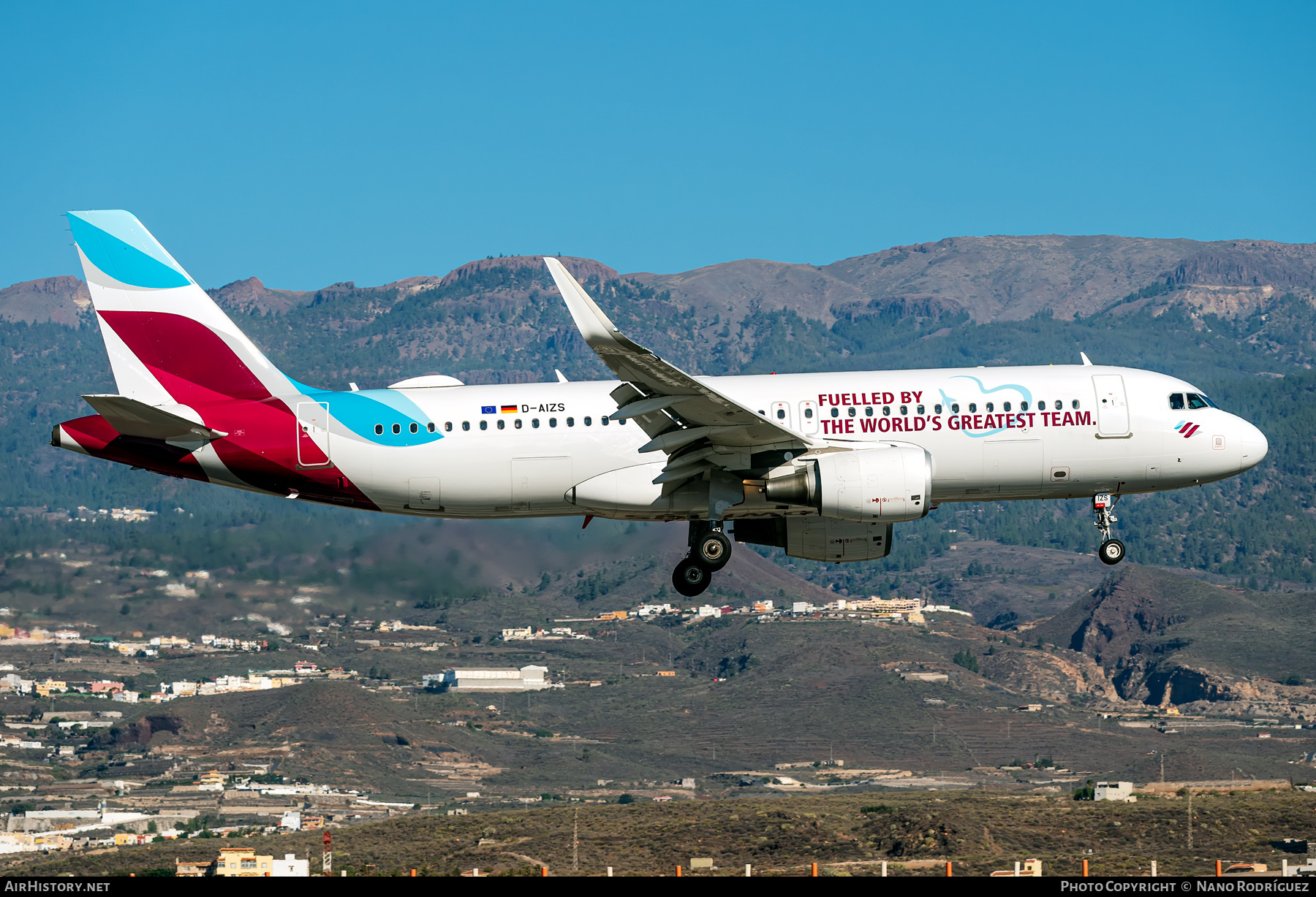 Aircraft Photo of D-AIZS | Airbus A320-214 | Eurowings | AirHistory.net #407906