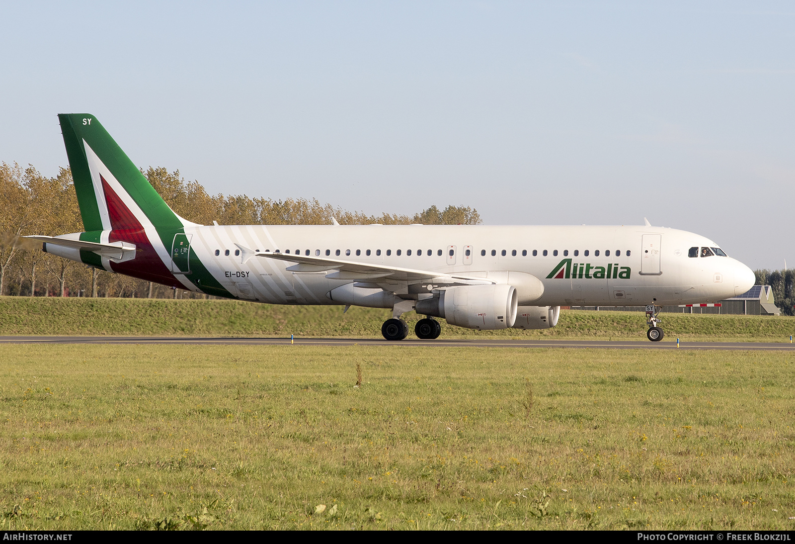 Aircraft Photo of EI-DSY | Airbus A320-216 | Alitalia | AirHistory.net #408015