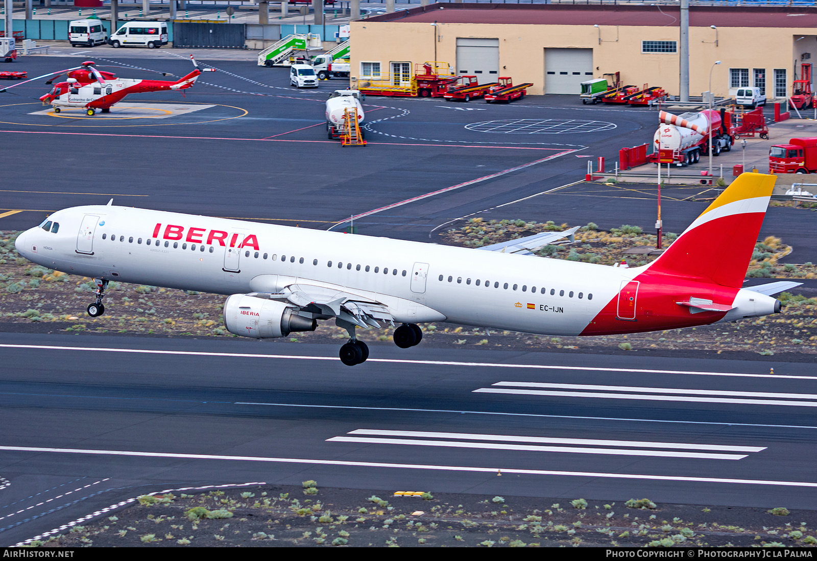 Aircraft Photo of EC-IJN | Airbus A321-212 | Iberia | AirHistory.net #408085