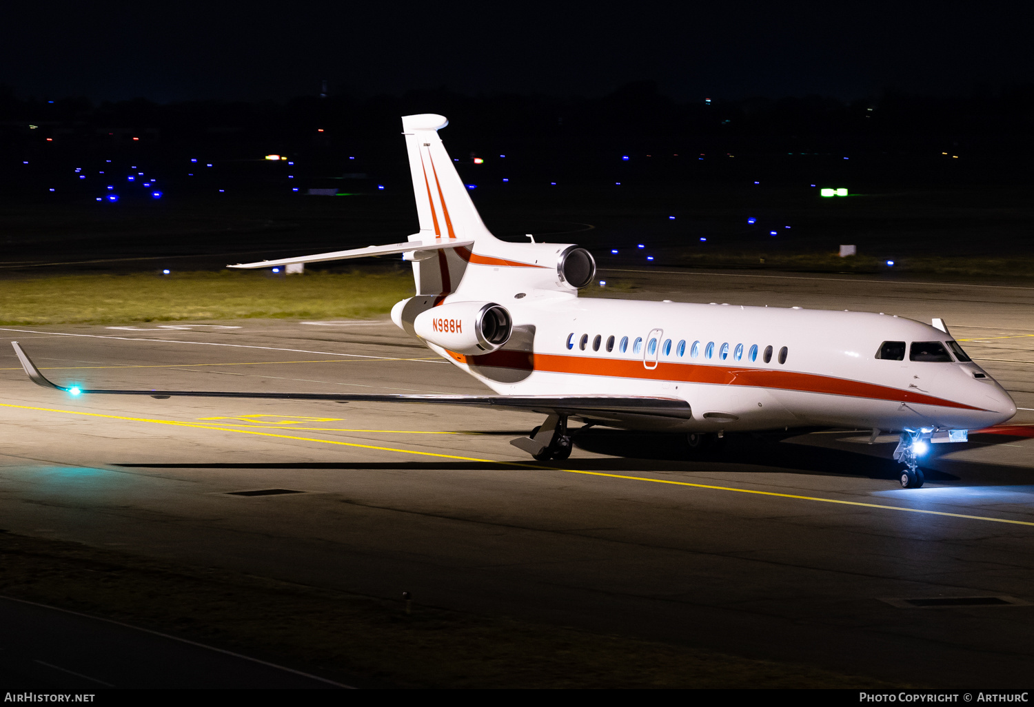 Aircraft Photo of N988H | Dassault Falcon 8X | AirHistory.net #408095