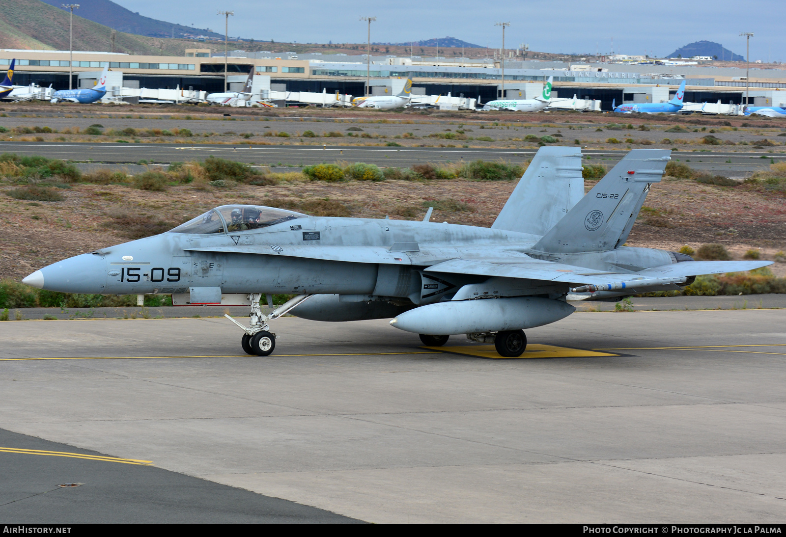 Aircraft Photo of C15-22 | McDonnell Douglas EF-18M Hornet | Spain - Air Force | AirHistory.net #408134
