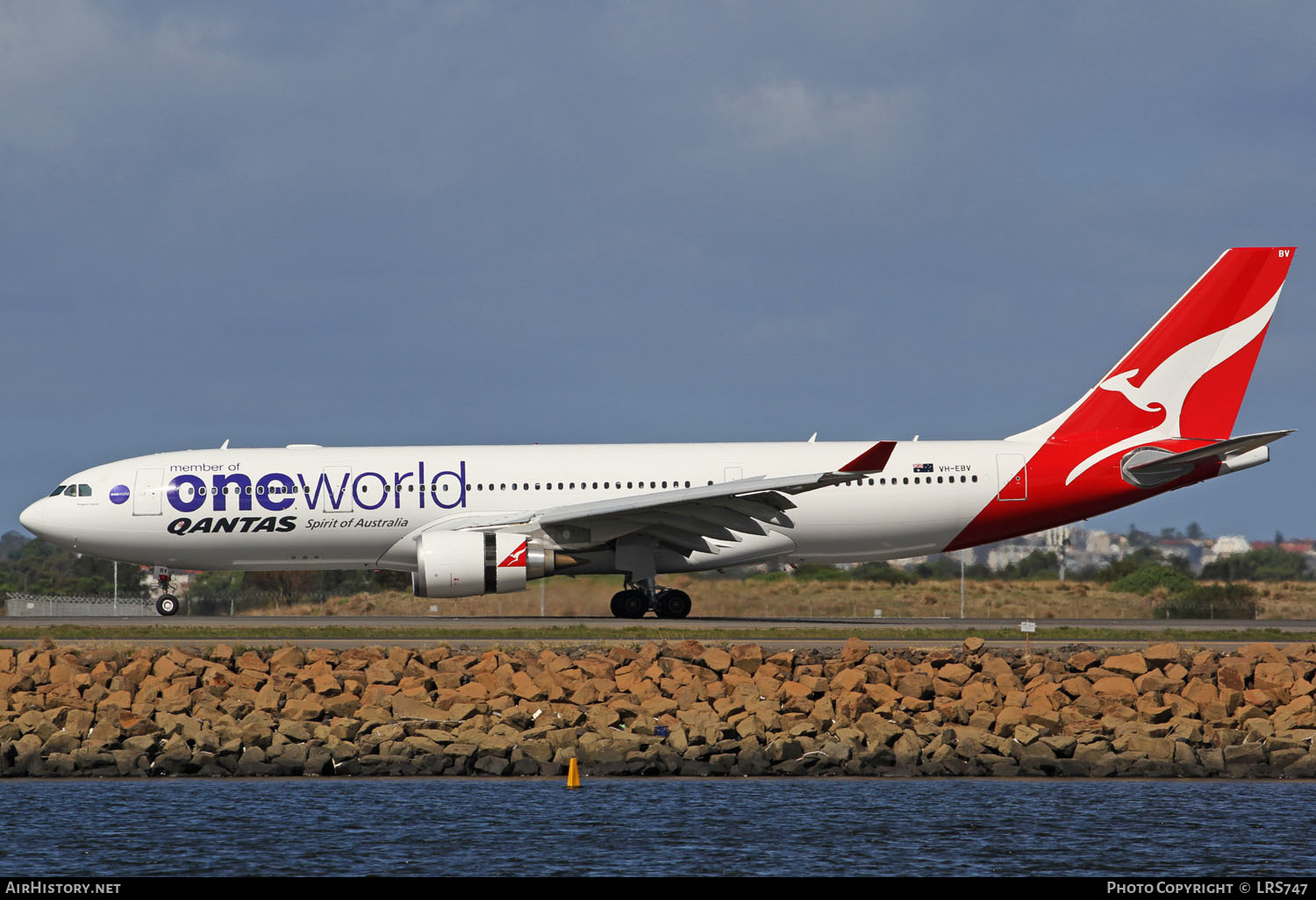 Aircraft Photo of VH-EBV | Airbus A330-202 | Qantas | AirHistory.net #408165