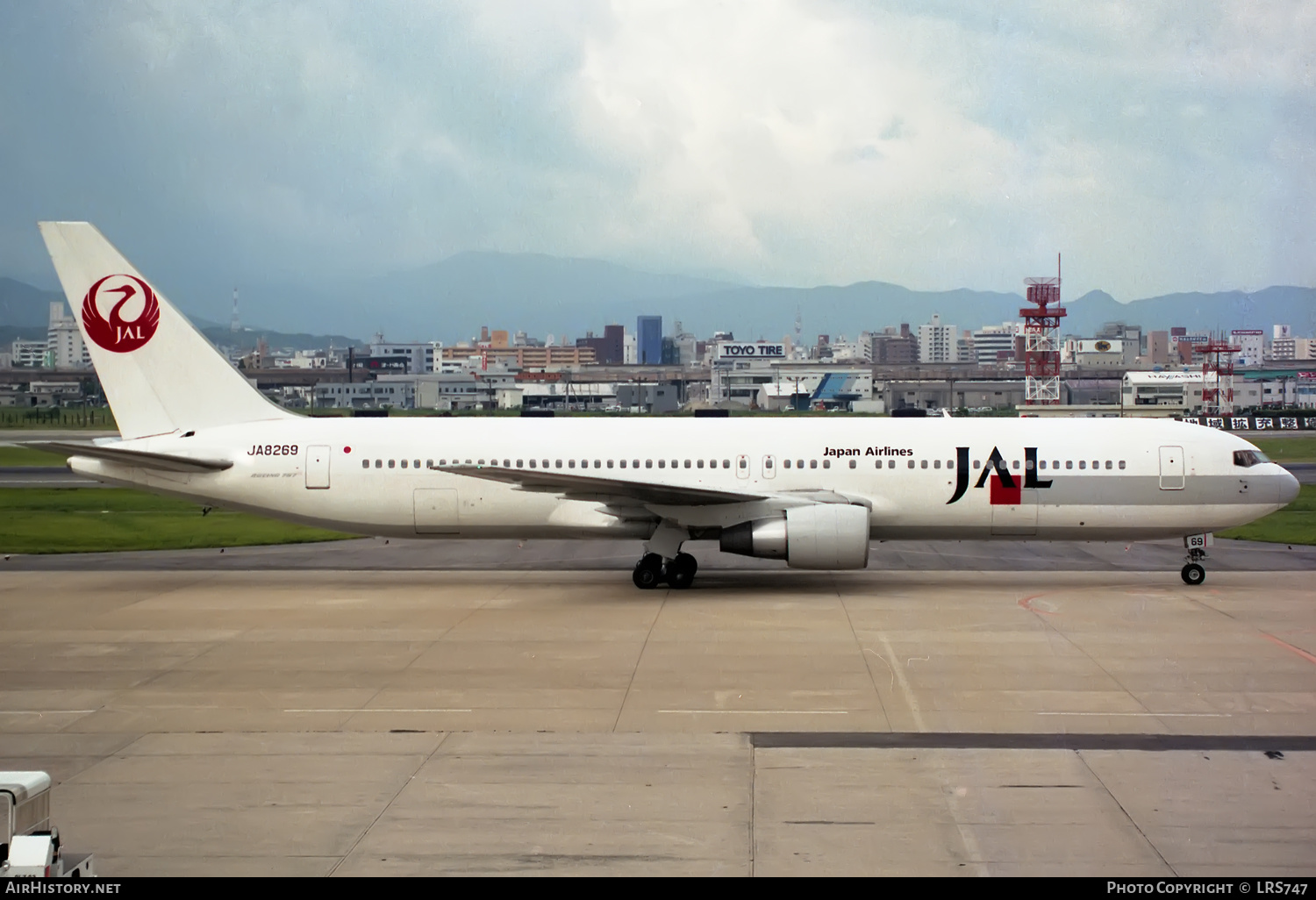 Aircraft Photo of JA8269 | Boeing 767-346 | Japan Airlines - JAL | AirHistory.net #408205