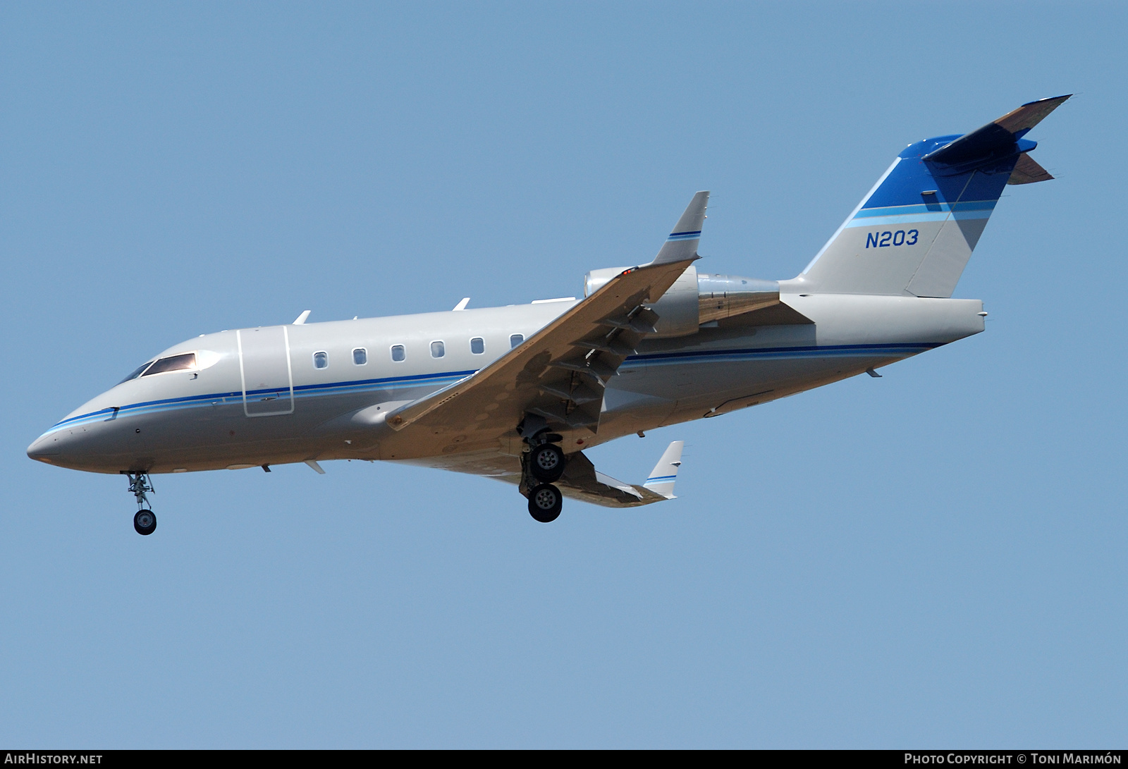 Aircraft Photo of N203 | Bombardier Challenger 604 (CL-600-2B16) | AirHistory.net #408261