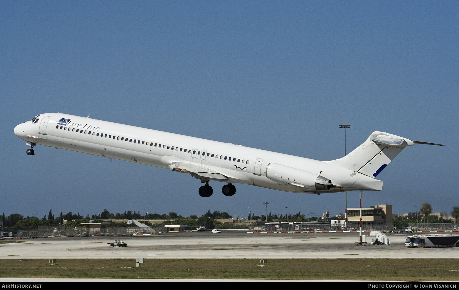 Aircraft Photo of TF-JXC | McDonnell Douglas MD-83 (DC-9-83) | Blue Line | AirHistory.net #408398