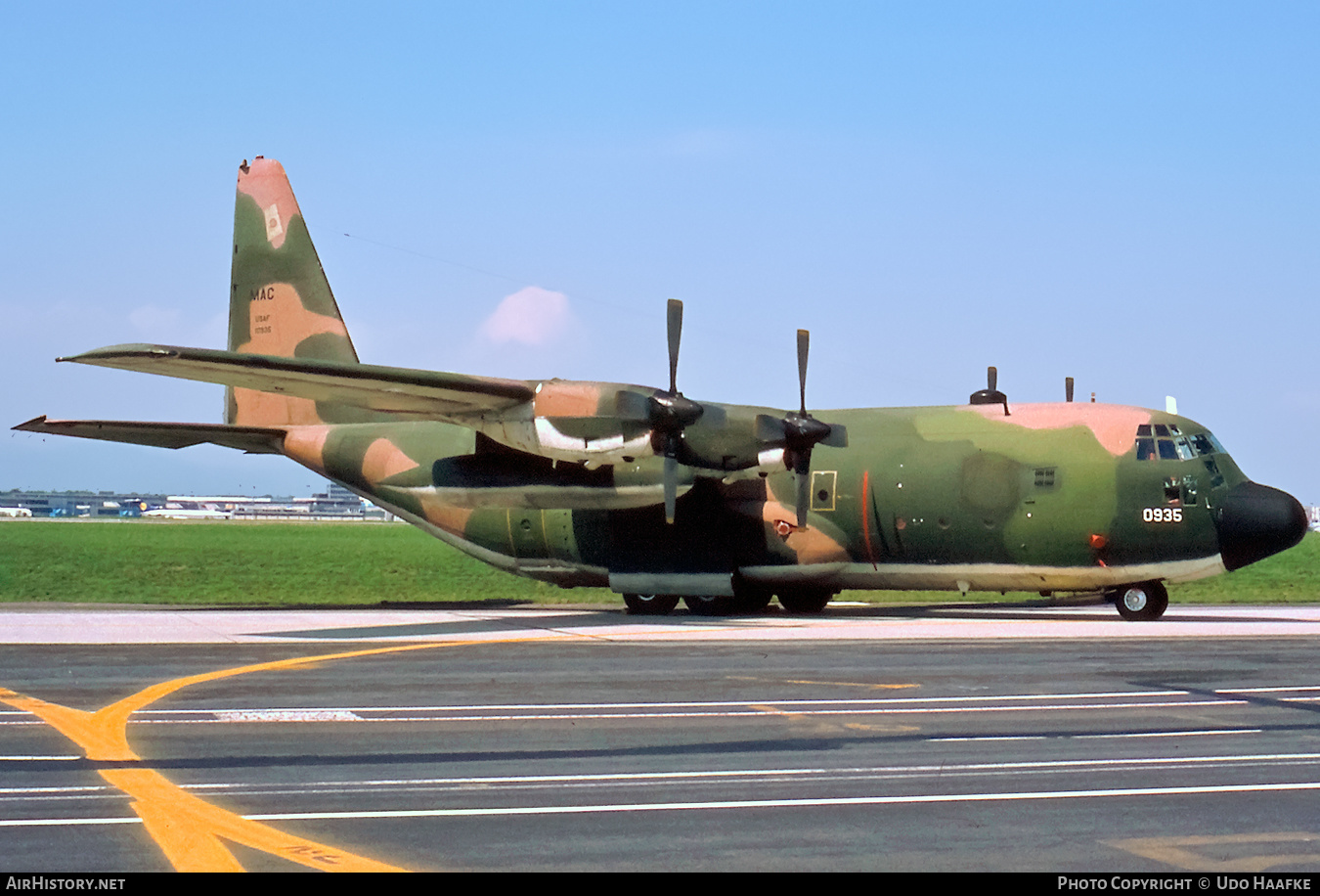 Aircraft Photo of 68-10935 / 10935 | Lockheed C-130E Hercules (L-382) | USA - Air Force | AirHistory.net #408420