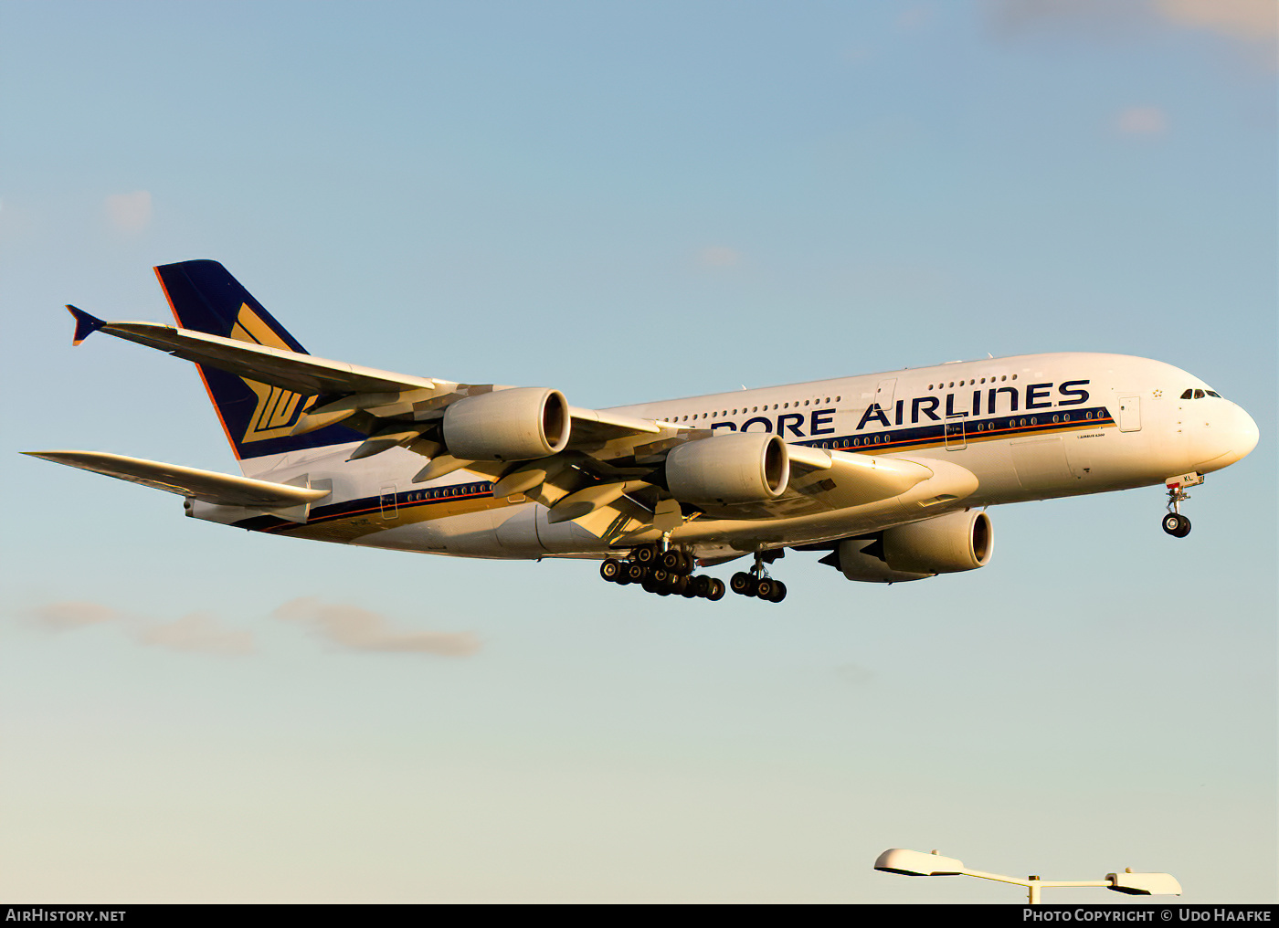 Aircraft Photo of 9V-SKL | Airbus A380-841 | Singapore Airlines | AirHistory.net #408434