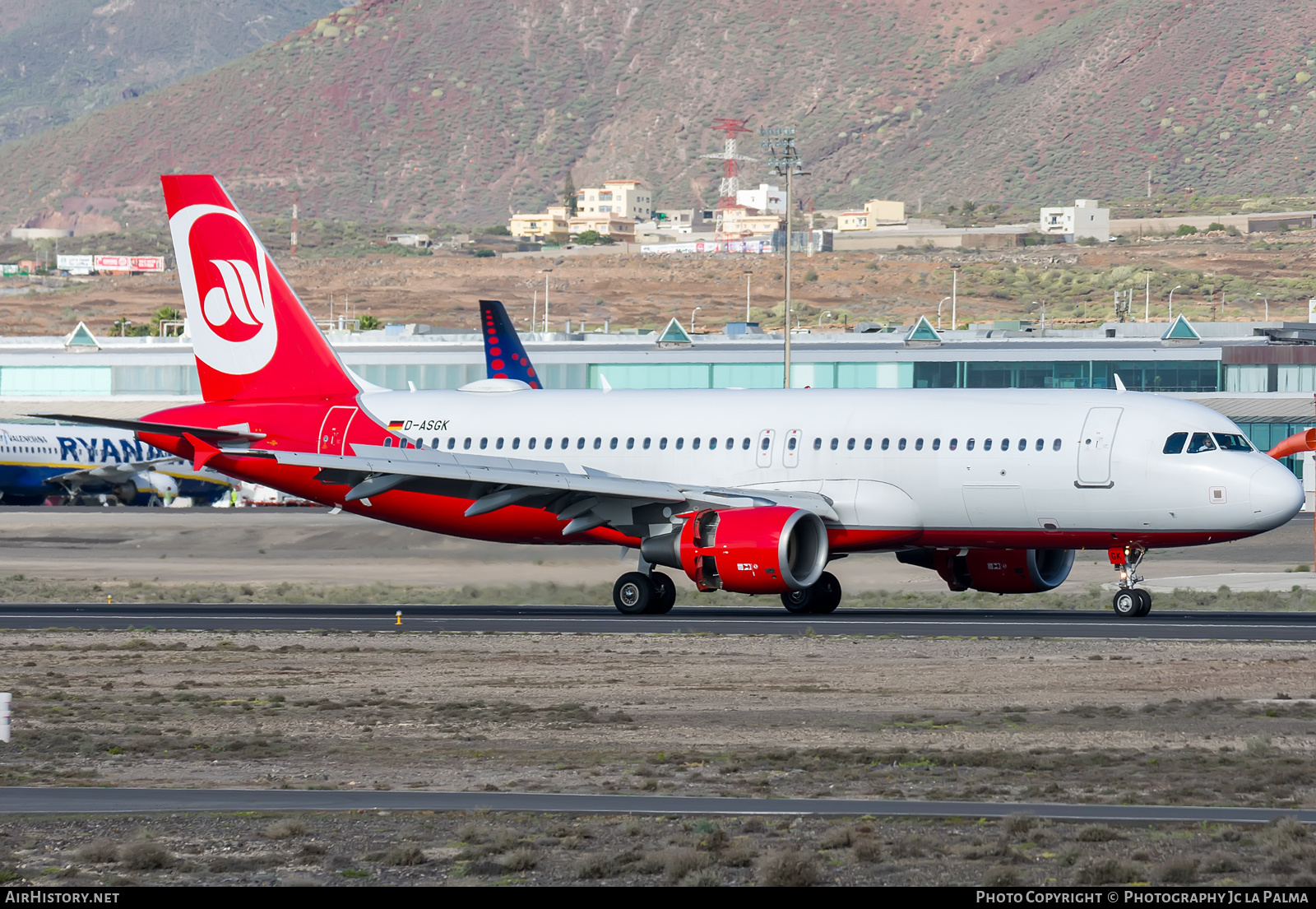 Aircraft Photo of D-ASGK | Airbus A320-214 | AirHistory.net #408450