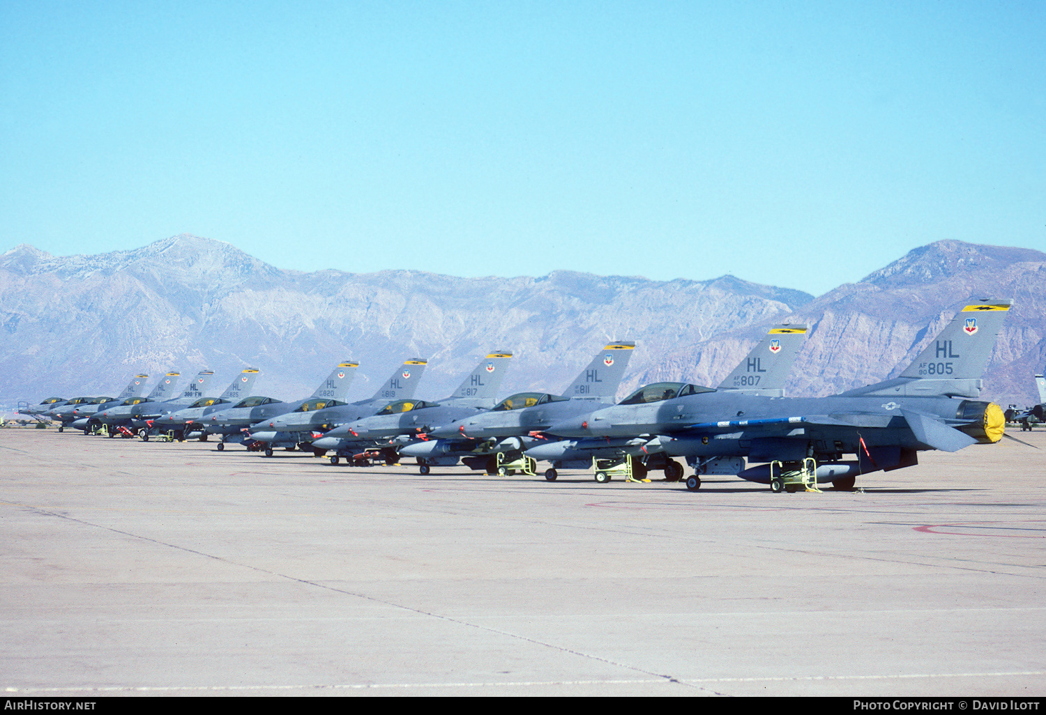 Aircraft Photo of 90-0805 / AF90-805 | General Dynamics F-16CM Fighting Falcon | USA - Air Force | AirHistory.net #408460