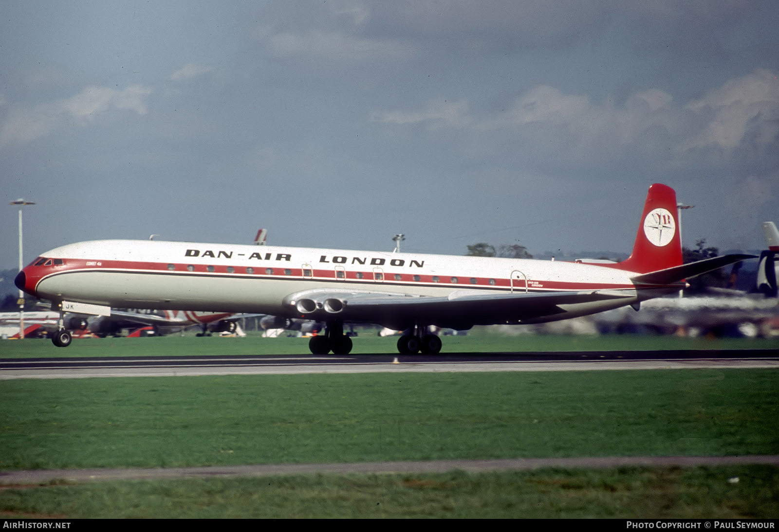 Aircraft Photo of G-ARJK | De Havilland D.H. 106 Comet 4B | Dan-Air London | AirHistory.net #408484