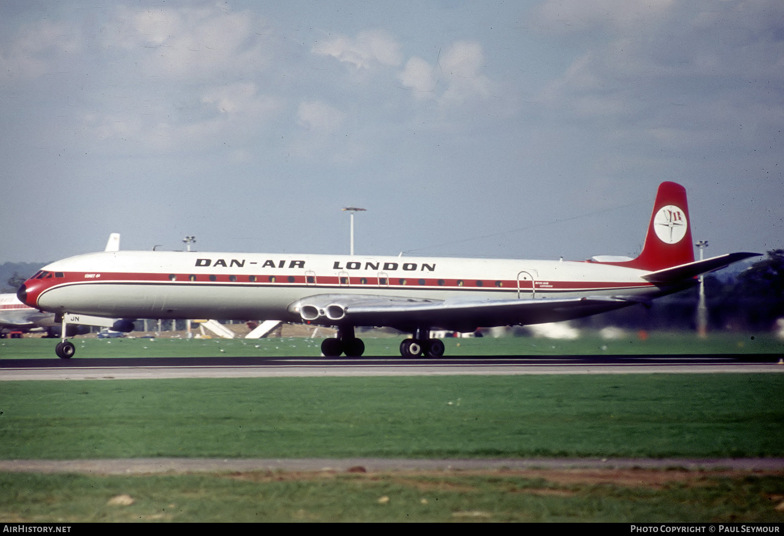 Aircraft Photo of G-ARJN | De Havilland D.H. 106 Comet 4B | Dan-Air London | AirHistory.net #408486