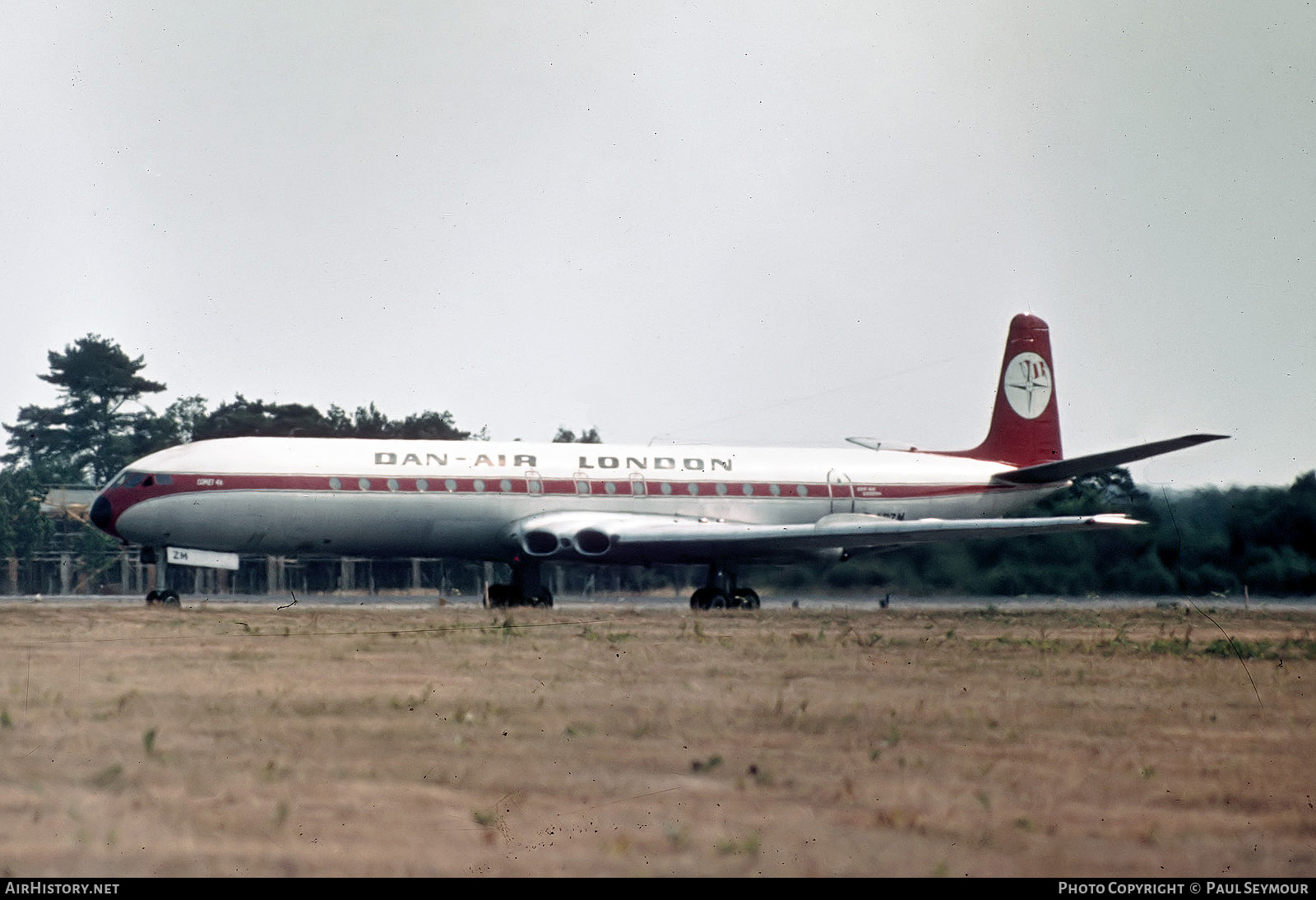 Aircraft Photo of G-APZM | De Havilland D.H. 106 Comet 4B | Dan-Air London | AirHistory.net #408492