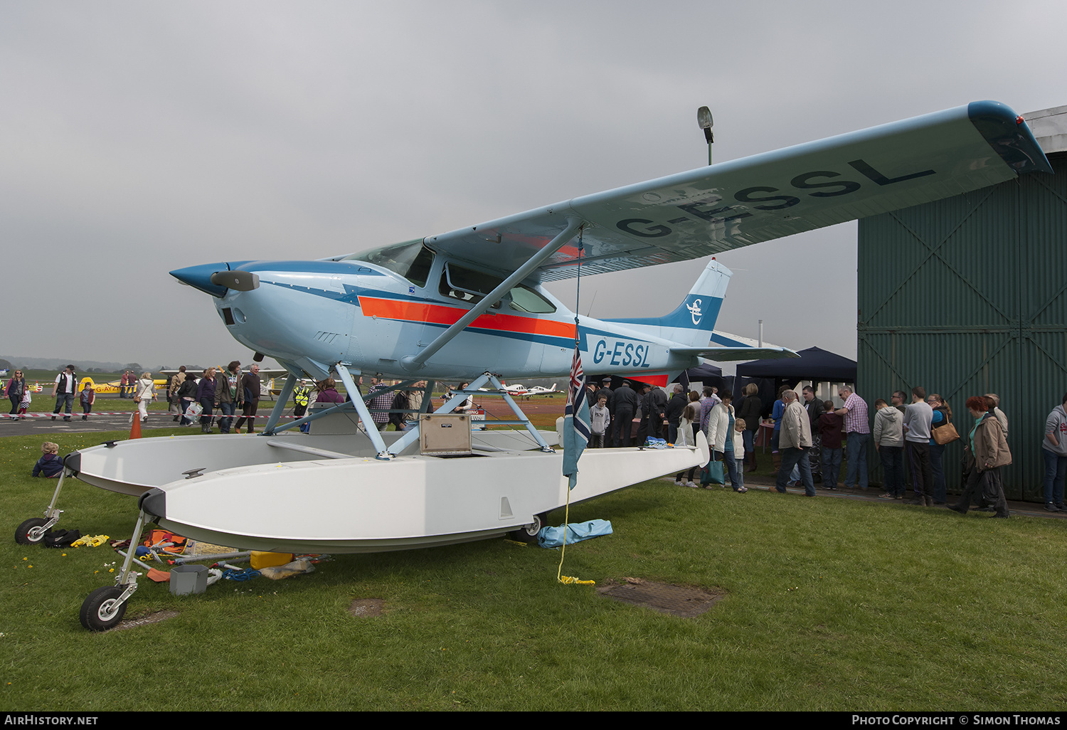 Aircraft Photo of G-ESSL | Cessna 182R Skylane | AirHistory.net #408545