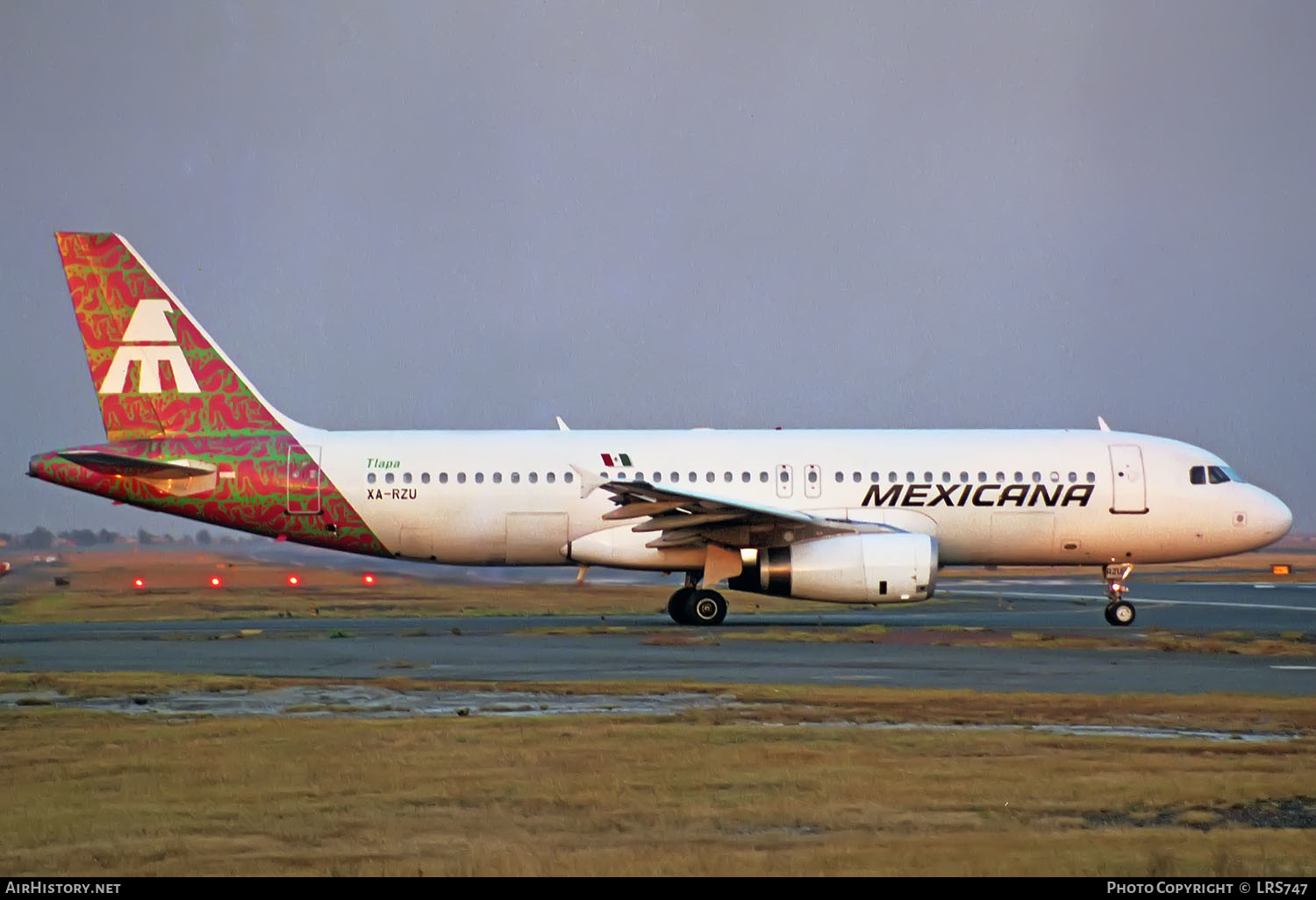 Aircraft Photo of XA-RZU | Airbus A320-231 | Mexicana | AirHistory.net #408764
