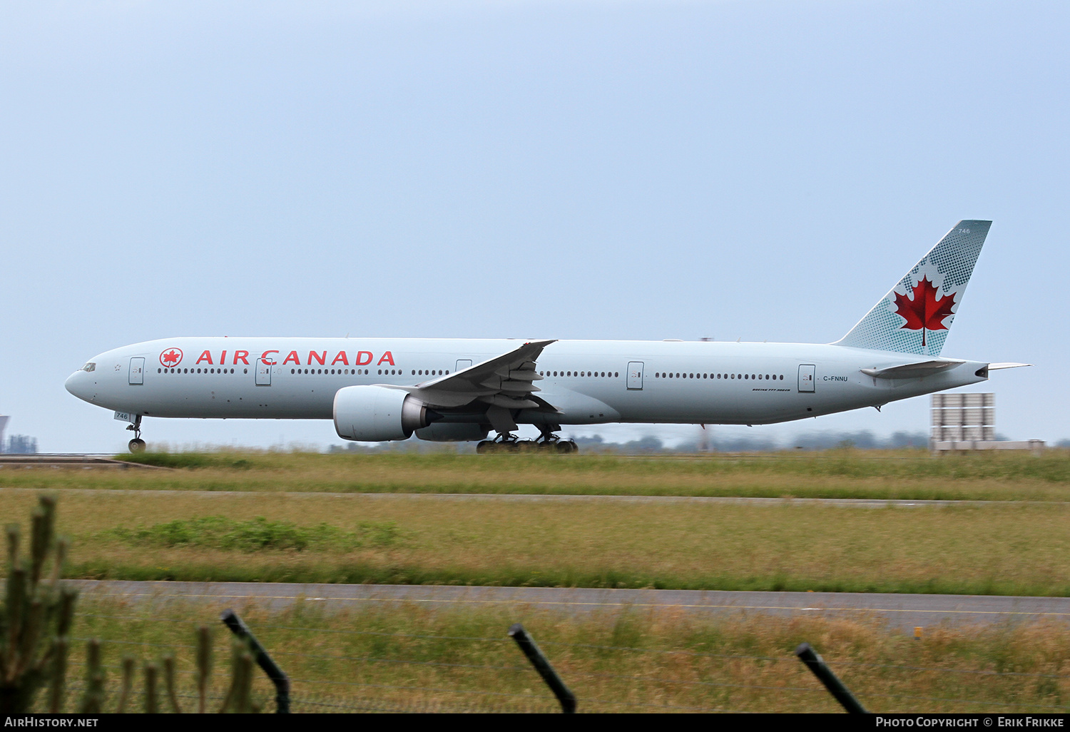 Aircraft Photo of C-FNNU | Boeing 777-333/ER | Air Canada | AirHistory.net #408937