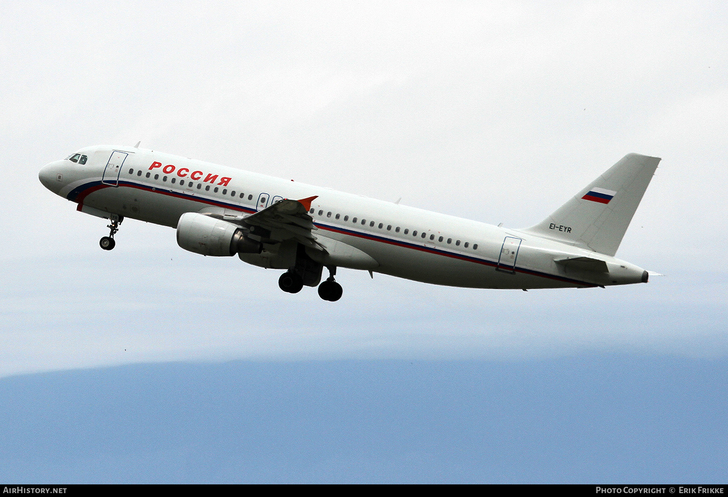 Aircraft Photo of EI-EYR | Airbus A320-214 | Rossiya - Russian Airlines | AirHistory.net #408956