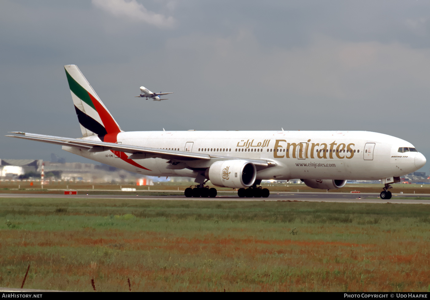 Aircraft Photo of A6-EMK | Boeing 777-21H/ER | Emirates | AirHistory.net #409013