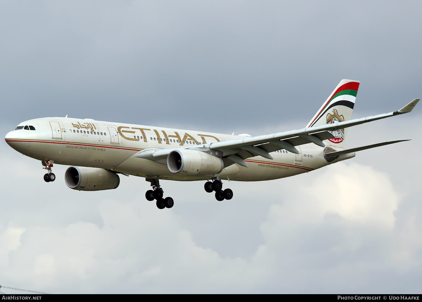 Aircraft Photo of A6-EYO | Airbus A330-243 | Etihad Airways | AirHistory.net #409014