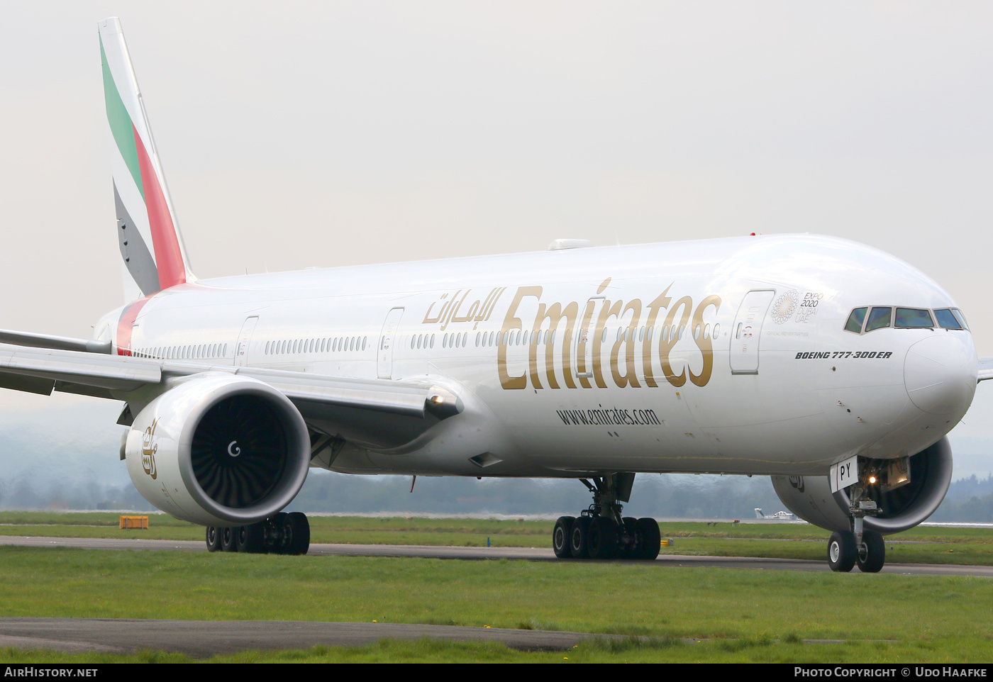 Aircraft Photo of A6-EPY | Boeing 777-300/ER | Emirates | AirHistory.net #409016