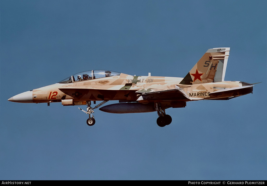 Aircraft Photo of 163104 | McDonnell Douglas F/A-18B Hornet | USA - Marines | AirHistory.net #409312