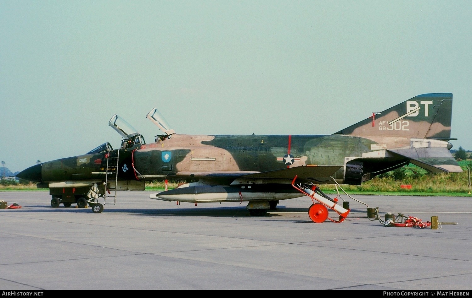 Aircraft Photo of 69-7302 / AF69-302 | McDonnell Douglas F-4E Phantom II | USA - Air Force | AirHistory.net #409349