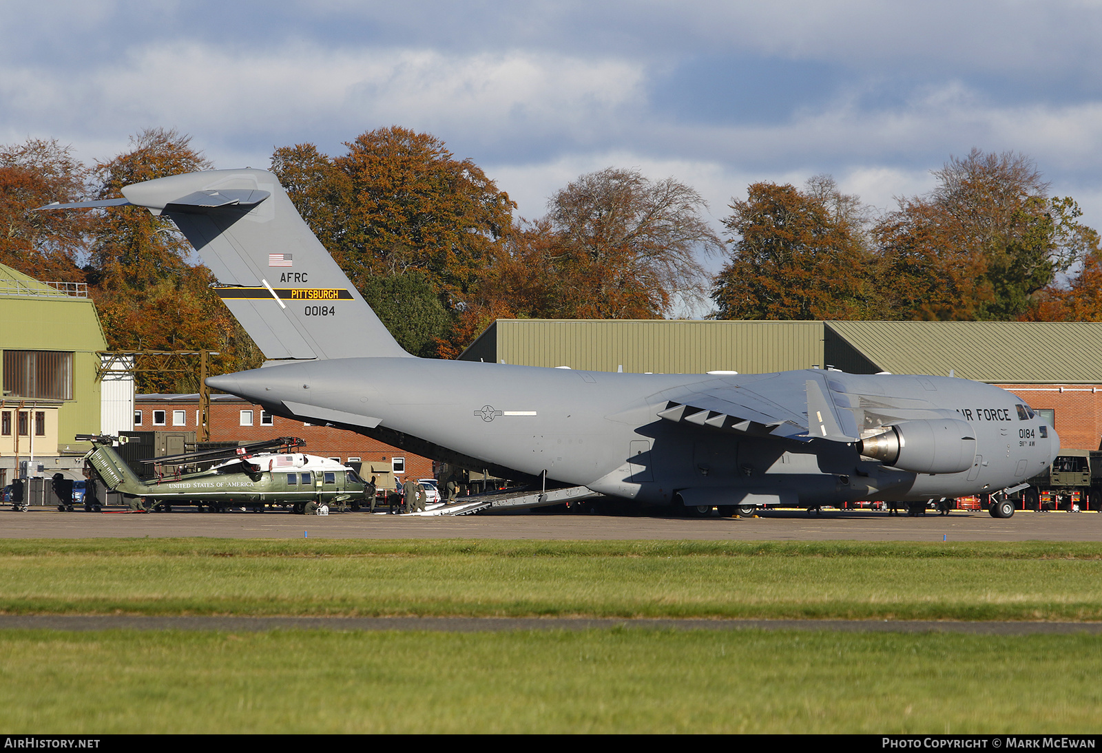 Aircraft Photo of 00-0184 / 00184 | Boeing C-17A Globemaster III | USA - Air Force | AirHistory.net #409356