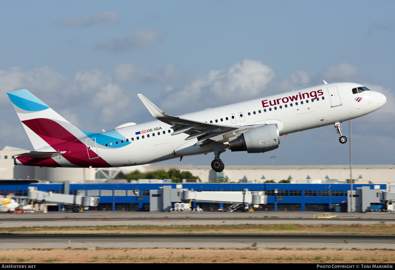 Aircraft Photo of OE-IQA | Airbus A320-214 | Eurowings | AirHistory.net #409400