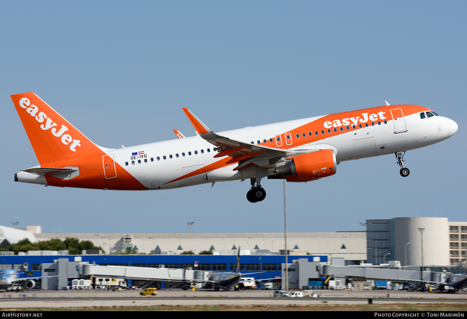 Aircraft Photo of OE-IVQ | Airbus A320-214 | EasyJet | AirHistory.net #409402