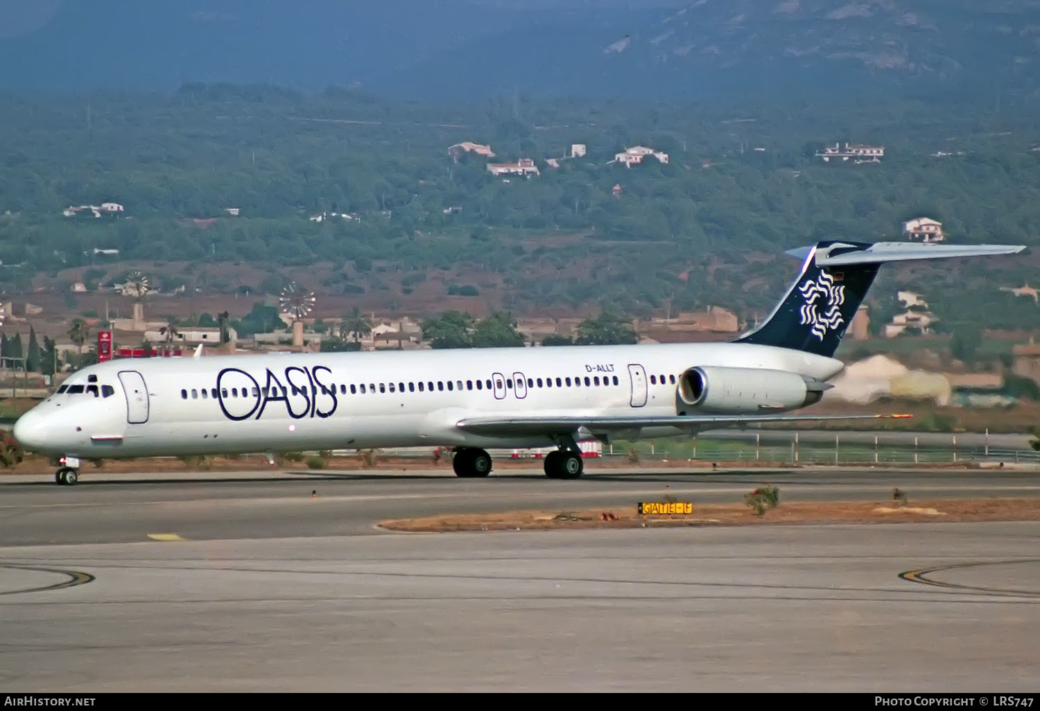 Aircraft Photo of D-ALLT | McDonnell Douglas MD-82 (DC-9-82) | Oasis International Airlines | AirHistory.net #409403