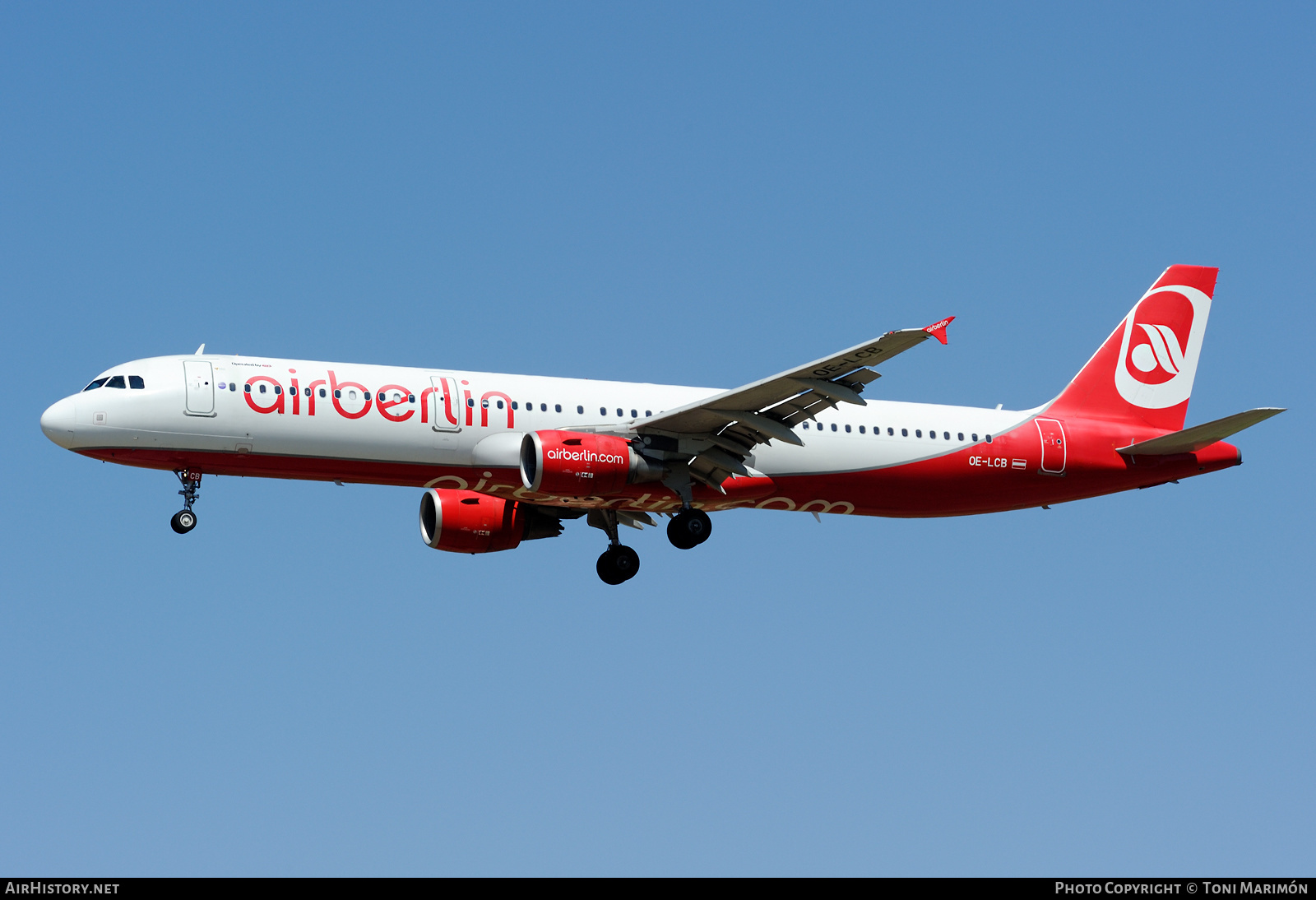 Aircraft Photo of OE-LCB | Airbus A321-211 | Air Berlin | AirHistory.net #409410