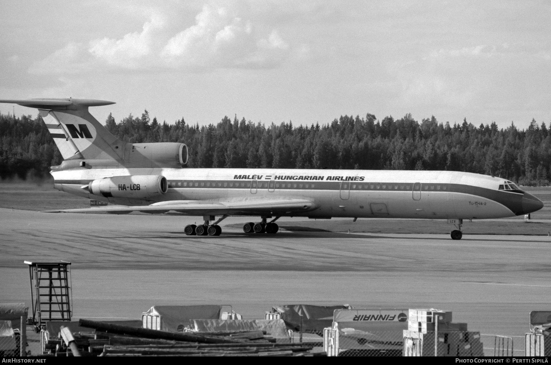 Aircraft Photo of HA-LCB | Tupolev Tu-154B-2 | Malév - Hungarian Airlines | AirHistory.net #409520