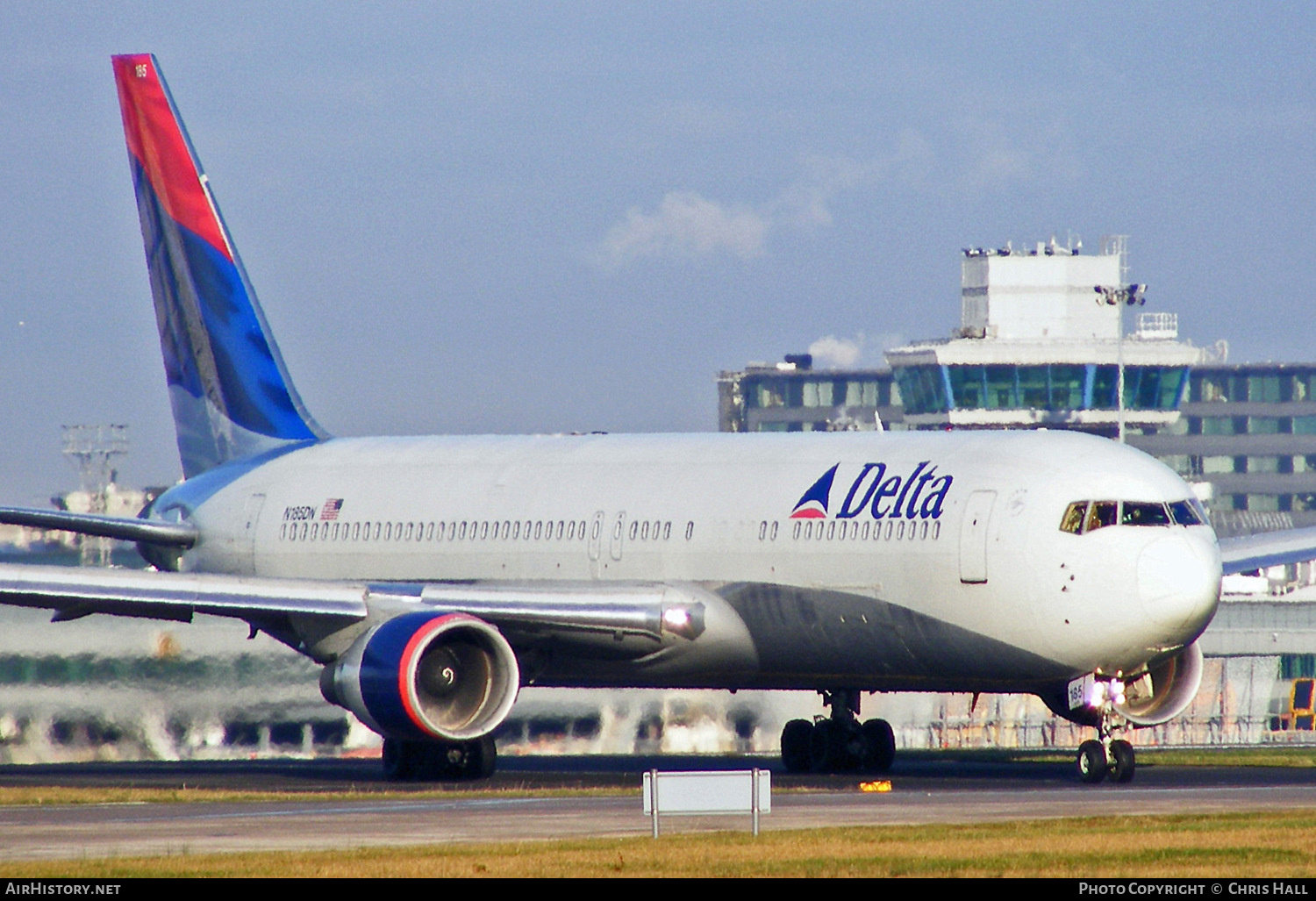 Aircraft Photo of N185DN | Boeing 767-332/ER | Delta Air Lines | AirHistory.net #409564