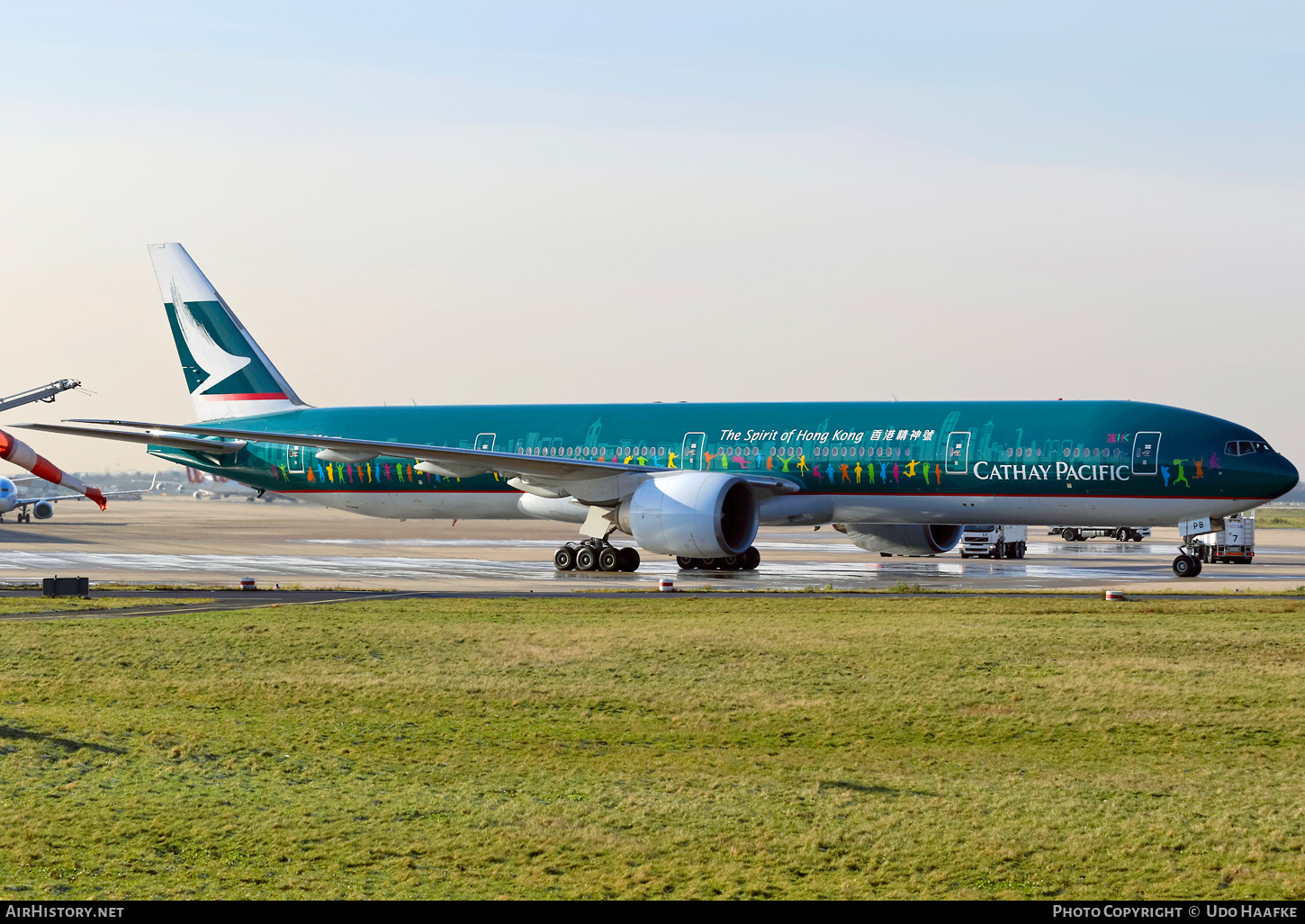 Aircraft Photo of B-KPB | Boeing 777-367/ER | Cathay Pacific Airways | AirHistory.net #409633