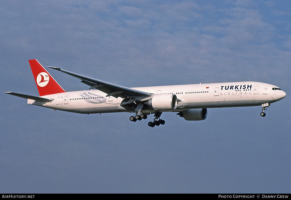 Aircraft Photo of TC-JJA | Boeing 777-35R/ER | Turkish Airlines | AirHistory.net #409649