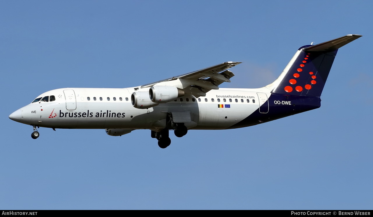 Aircraft Photo of OO-DWE | British Aerospace Avro 146-RJ100 | Brussels Airlines | AirHistory.net #409851