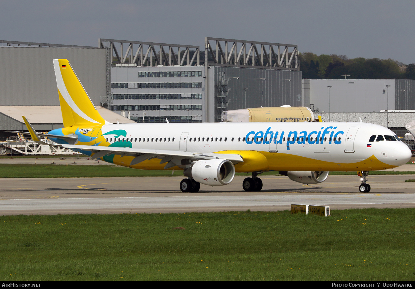 Aircraft Photo of RP-C4114 / D-AYAC | Airbus A321-211 | Cebu Pacific Air | AirHistory.net #410074