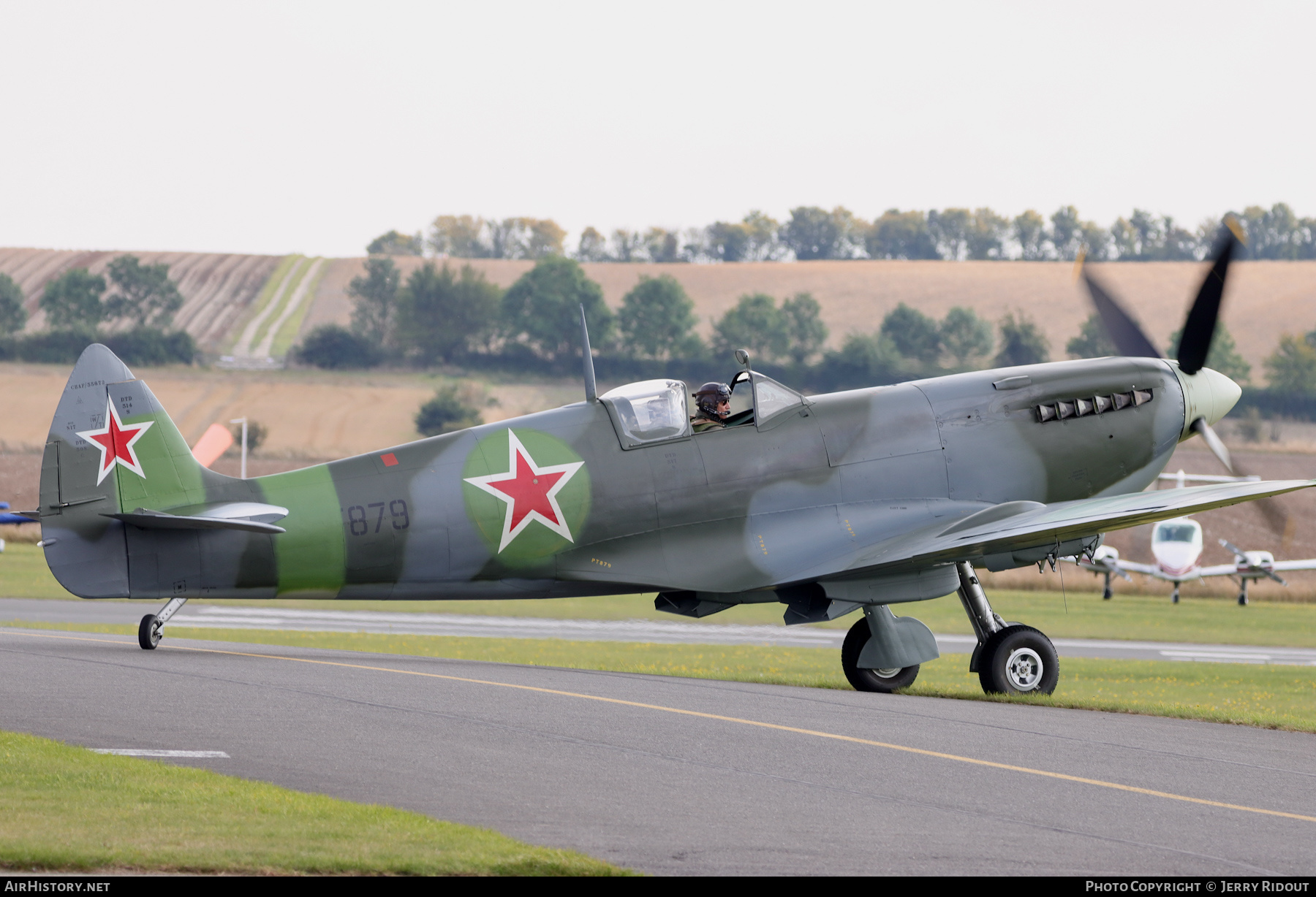 Aircraft Photo of G-PTIX / PT879 | Supermarine 361 Spitfire Mk9 | Soviet Union - Air Force | AirHistory.net #410229